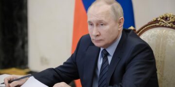 Россия стремится положить конец войне, развязанной против нее Западом — Путин