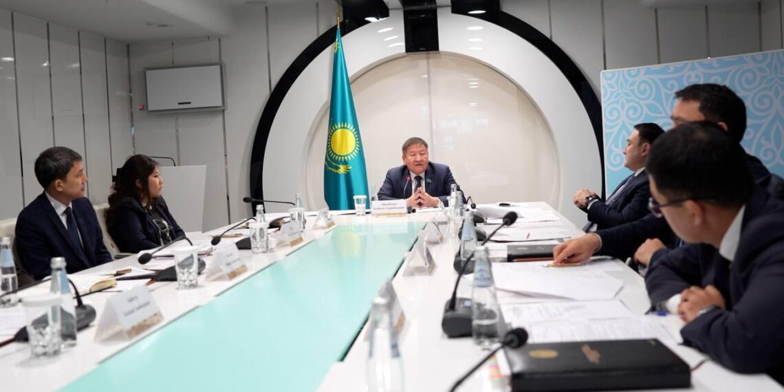 В Министерстве водных ресурсов и ирригации обсудили, как сберечь водные ресурсы страны