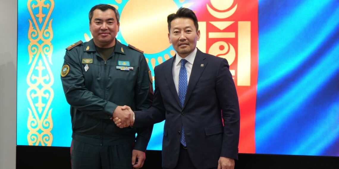 Глава МЧС Казахстана встретился с заместителем премьер-министра Монголии