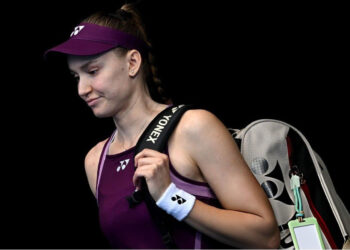 Теннисистка Елена Рыбакина вышла в третий круг Открытого чемпионата Австралии