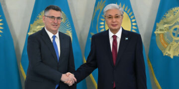 Токаев провел встречу с министром иностранных дел Израиля