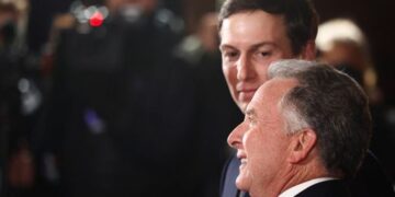 Bloomberg: Стив Уиткофф и Джаред Кушнер намерены посетить Россию