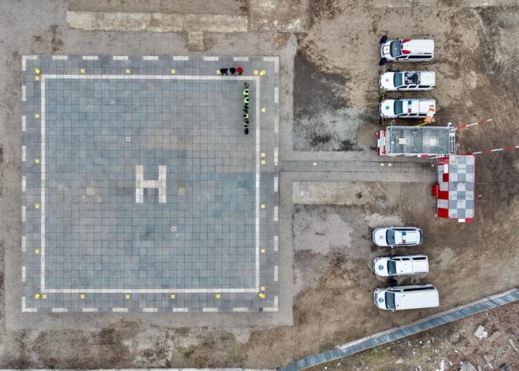 Глава МЧС ознакомился с новой вертолетной площадкой в Алматы