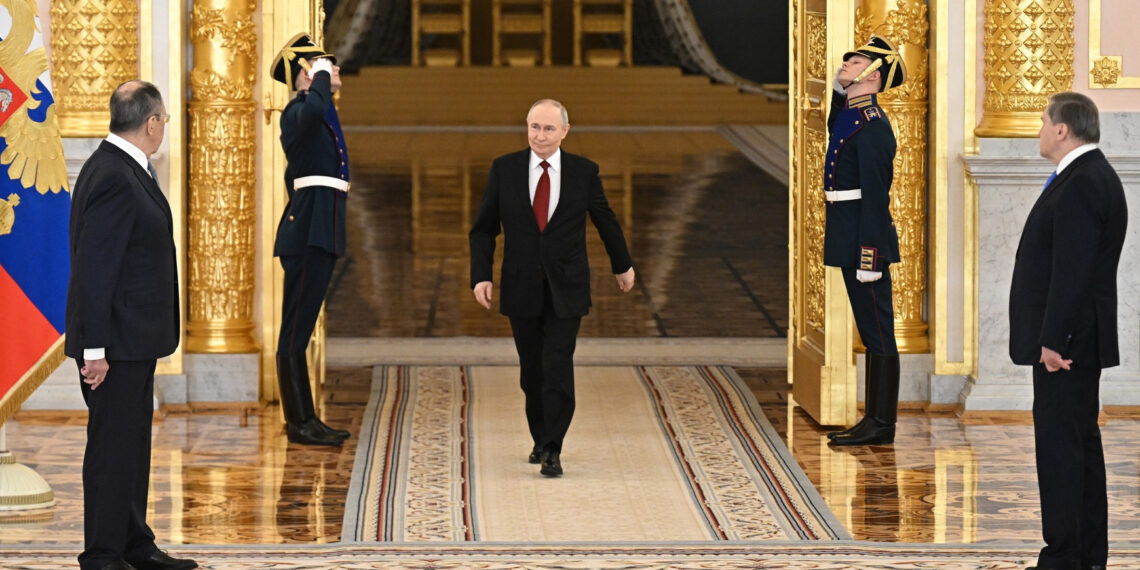 Владимир Путин: Россия готова к миру, но продолжит СВО, пока Киев не проявит готовности к диалогу