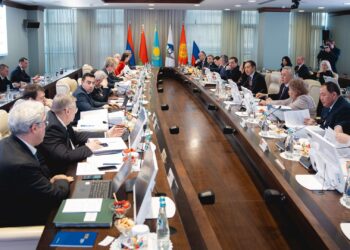 Серик Жумангарин открыл первое в 2026 году заседание Совета ЕЭК