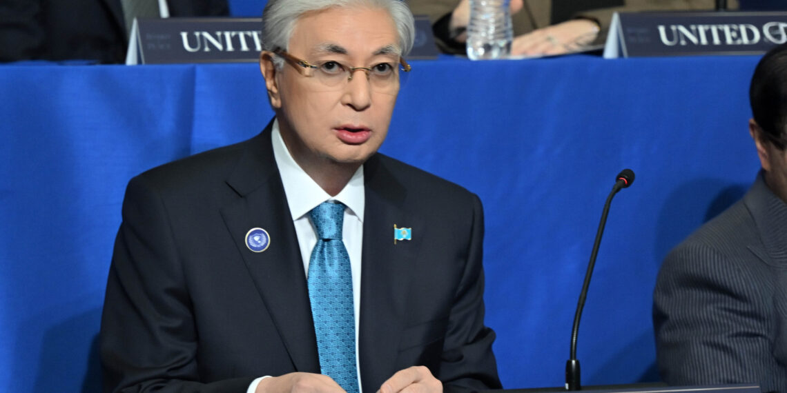 Президент Казахстана подтвердил намерение отправить военных в Газу