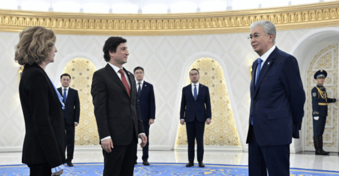 Глава государства принял верительные грамоты послов Греции и Португалии