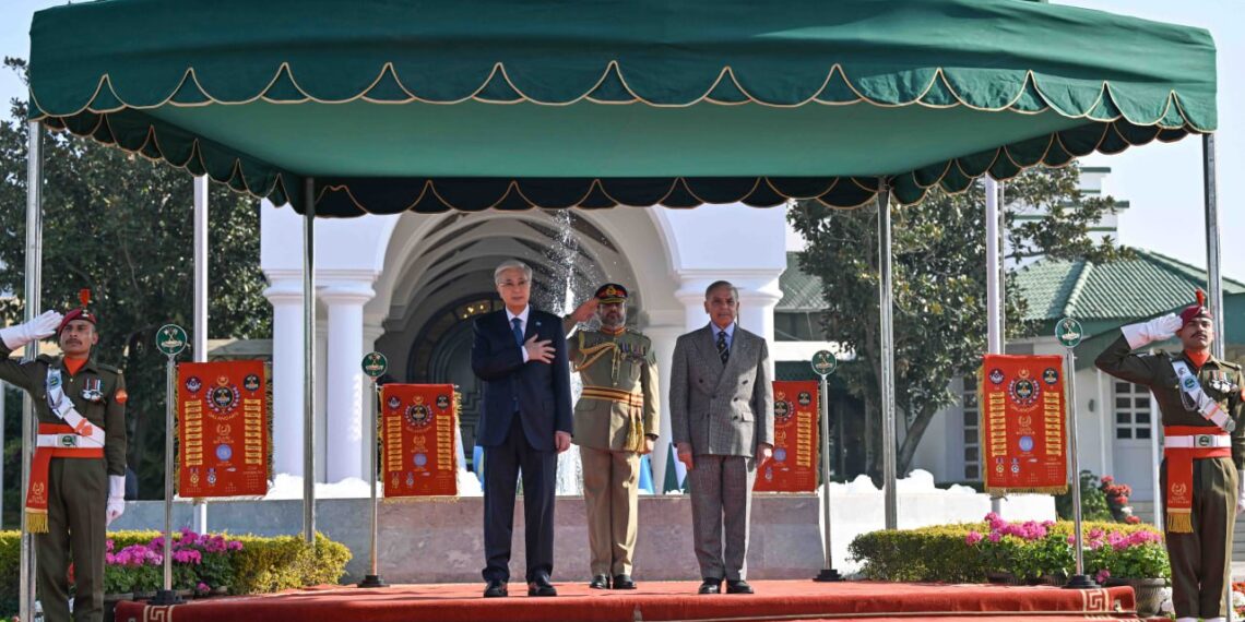 В Пакистане состоялась официальная церемония встречи президента Казахстана