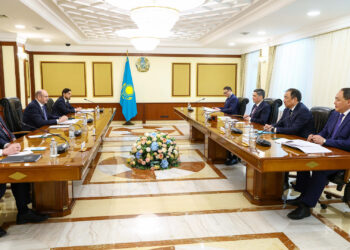 В Правительстве РК прошла встреча с губернатором Оренбургской области РФ