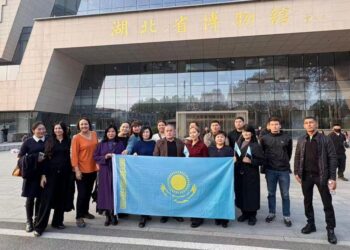 Преподаватели казахстанских колледжей прошли в Китае стажировку по программам ИИ