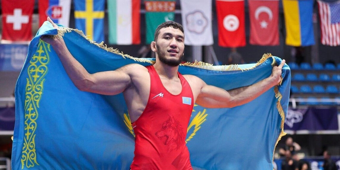 Казахстанские вольники завоевали две медали на международном турнире в Бишкеке