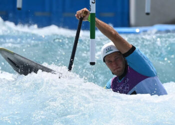 Александр Куликов завоевал золотую медаль на турнире по гребному слалому в Таиланде