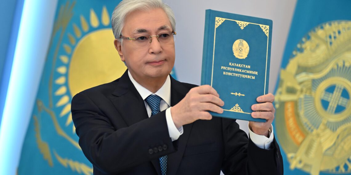 Токаев принял участие в торжественном мероприятии, посвященном принятию Конституции