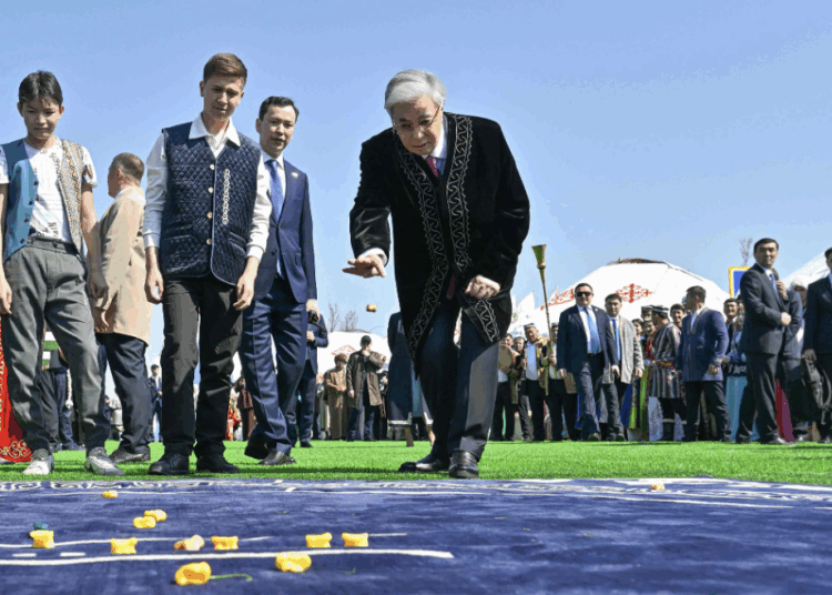 Президент Казахстана принял участие в народных гуляньях по случаю празднования Наурыза