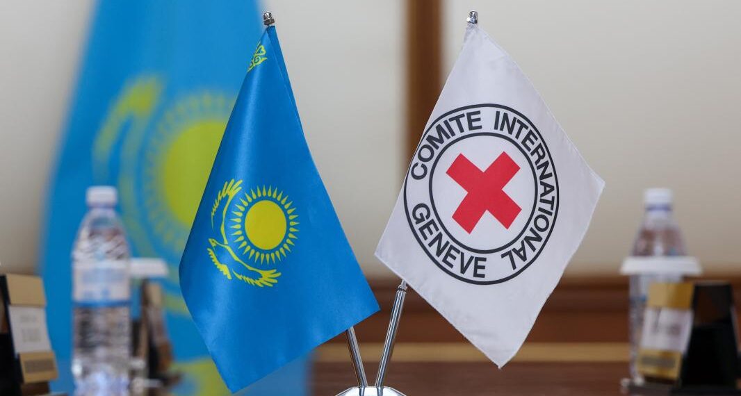 В Минобороны Казахстана прошла встреча с президентом МККК