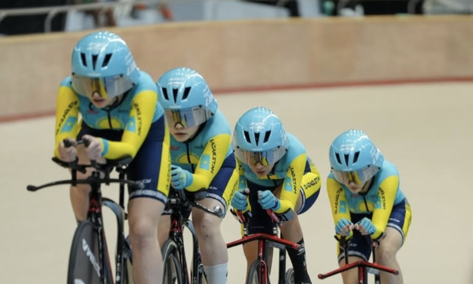 Сборная Казахстана по велоспорту на треке завоевала первое «золото» на чемпионате Азии