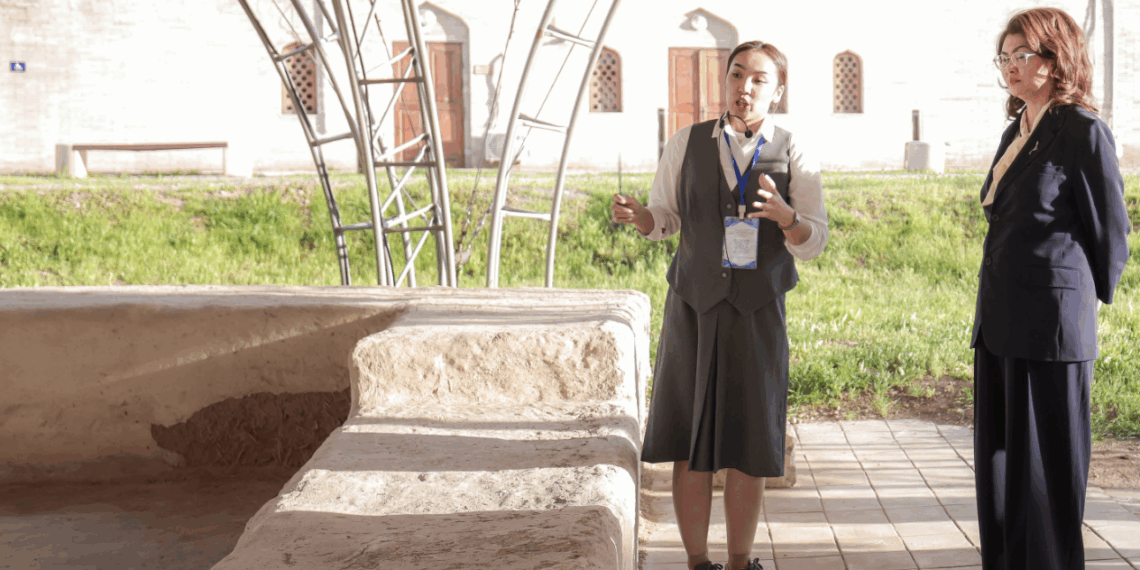 Министр культуры и информации РК посетила Шымкент с рабочим визитом