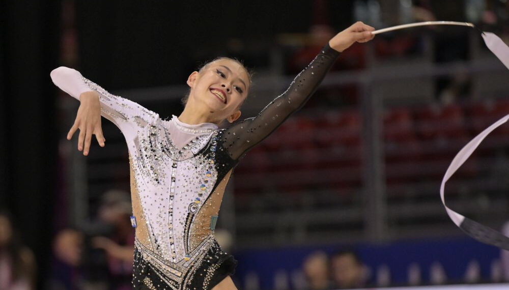 Казахстанская гимнастка Акмарал Ерекешева завоевала четыре медали на Гран-при во Франции