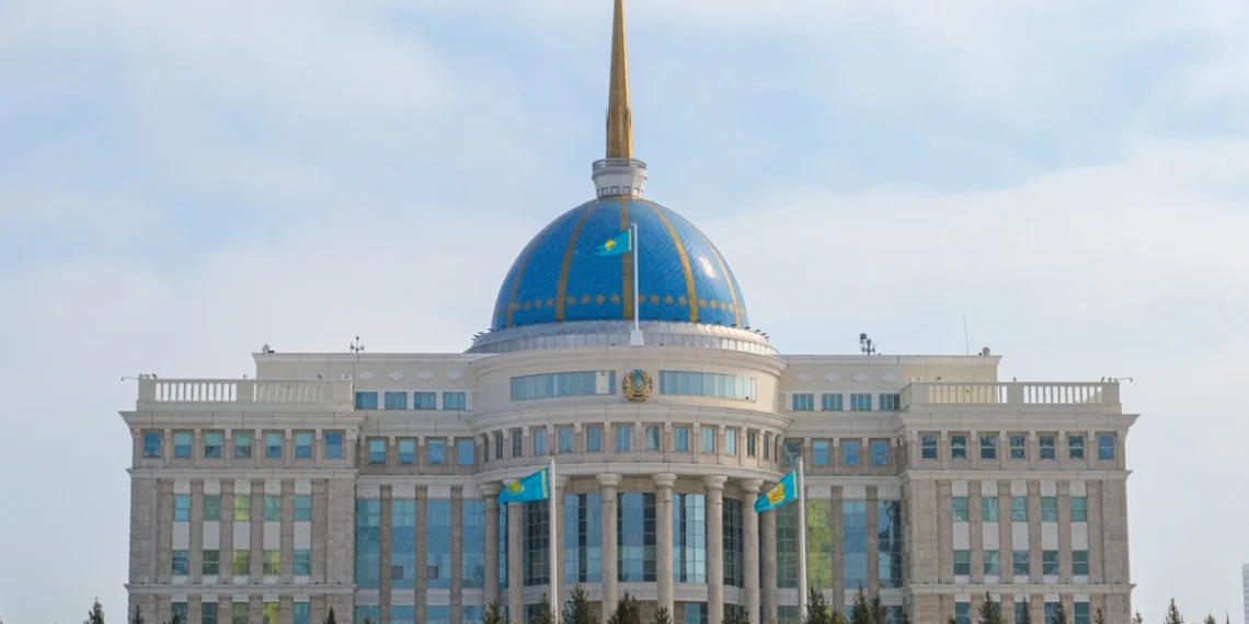 Акорда: президенты Казахстана и Узбекистана 11 апреля проведут неформальную встречу