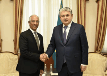 Глава МИД РК принял заместителя генерального секретаря ОИС