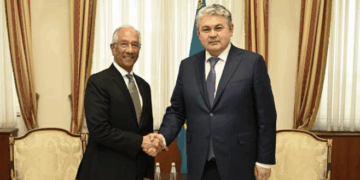 Глава МИД РК принял заместителя генерального секретаря ОИС