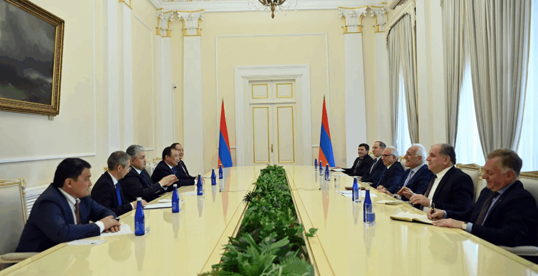 Президент Армении принял главу МИД Казахстана