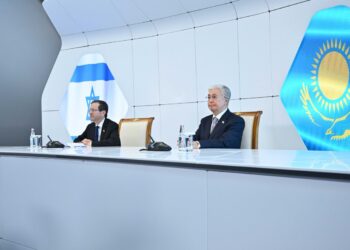 Президенты Казахстана и Израиля посетили Международный центр искусственного интеллекта Alem.ai