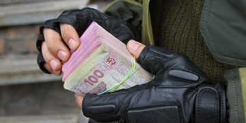 Практически каждый десятый руководитель ТЦК на Украине замешан в коррупционных схемах