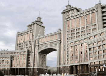 Минэнерго Казахстана продлевает экспортные ограничения на нефтепродукты