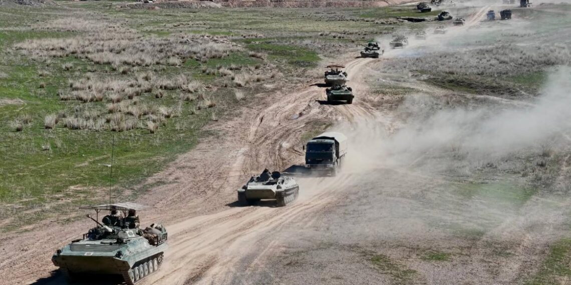 Многостепенные командно-штабные учения стартовали в Сухопутных войсках РК