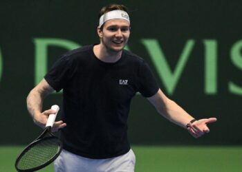 Теннисист Александр Бублик вышел в полуфинал турнира ATP-250 в Швейцарии