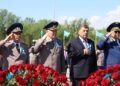 Глава Минобороны РК возложил цветы к монументу «Отан Ана»