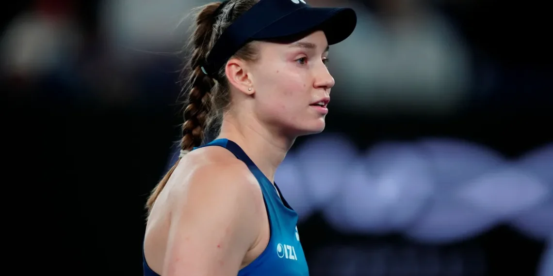 Теннисистка Елена Рыбакина вышла в 1/8 финала турнира WTA-1000 в Италии