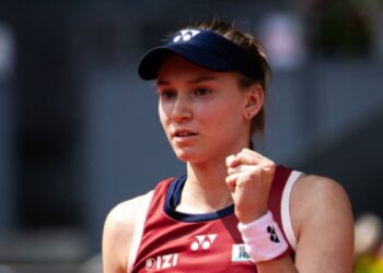 Елена Рыбакина сыграет за выход в четвертый круг крупного турнира в Риме