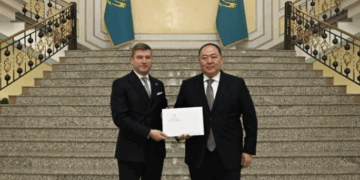 Посол Молдовы вручил копии верительных грамот в МИД Казахстана