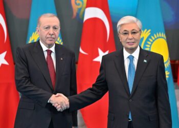 Президенты Казахстана и Турции провели переговоры в узком составе