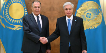 Токаев принял министра иностранных дел Российской Федерации