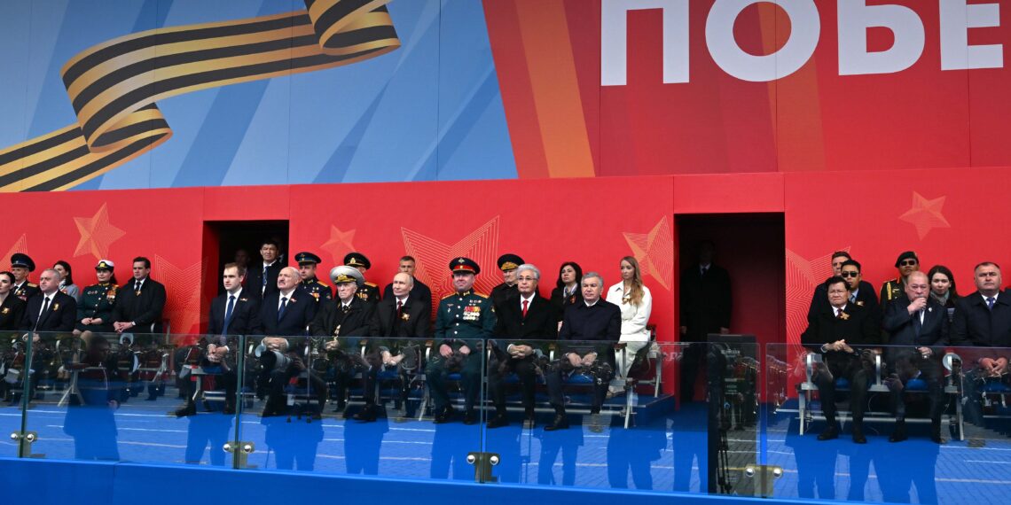 Касым-Жомарт Токаев посетил военный парад в Москве по случаю Дня Победы