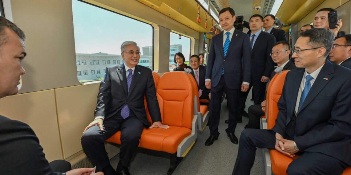 Касым-Жомарт Токаев принял участие в запуске Astana LRT