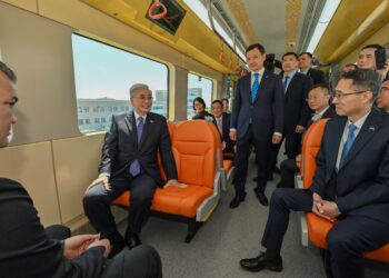 Касым-Жомарт Токаев принял участие в запуске Astana LRT