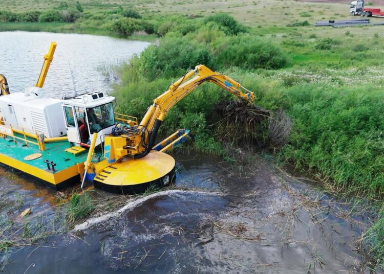 РГП «Казводхоз» получит шесть новых судов для очистки крупных водохранилищ и каналов