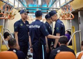 МВД РК: гвардейцы заступили на службу на станциях LRT