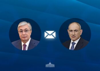 Токаев поздравил Пашиняна с победой его политической партии на парламентских выборах