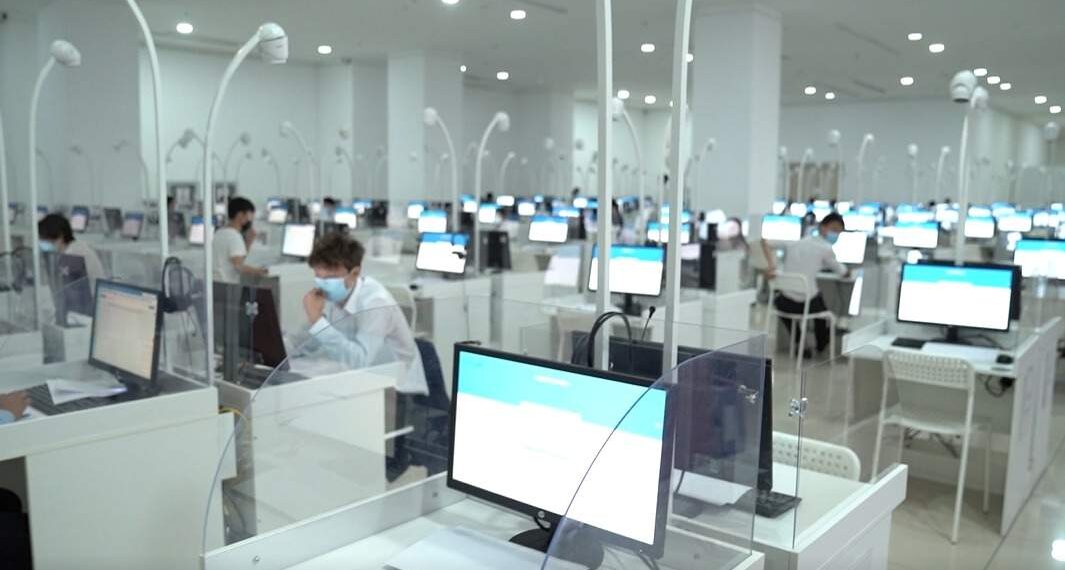 В Казахстане стартовал прием документов в вузы на 2026 год