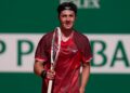 Теннисист Александр Шевченко пробился в четвертьфинал турнира ATP-250 в Швейцарии