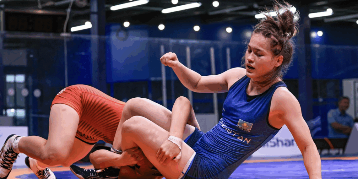 Женская сборная Казахстана по борьбе завершила чемпионат Азии U20 с пятью медалями